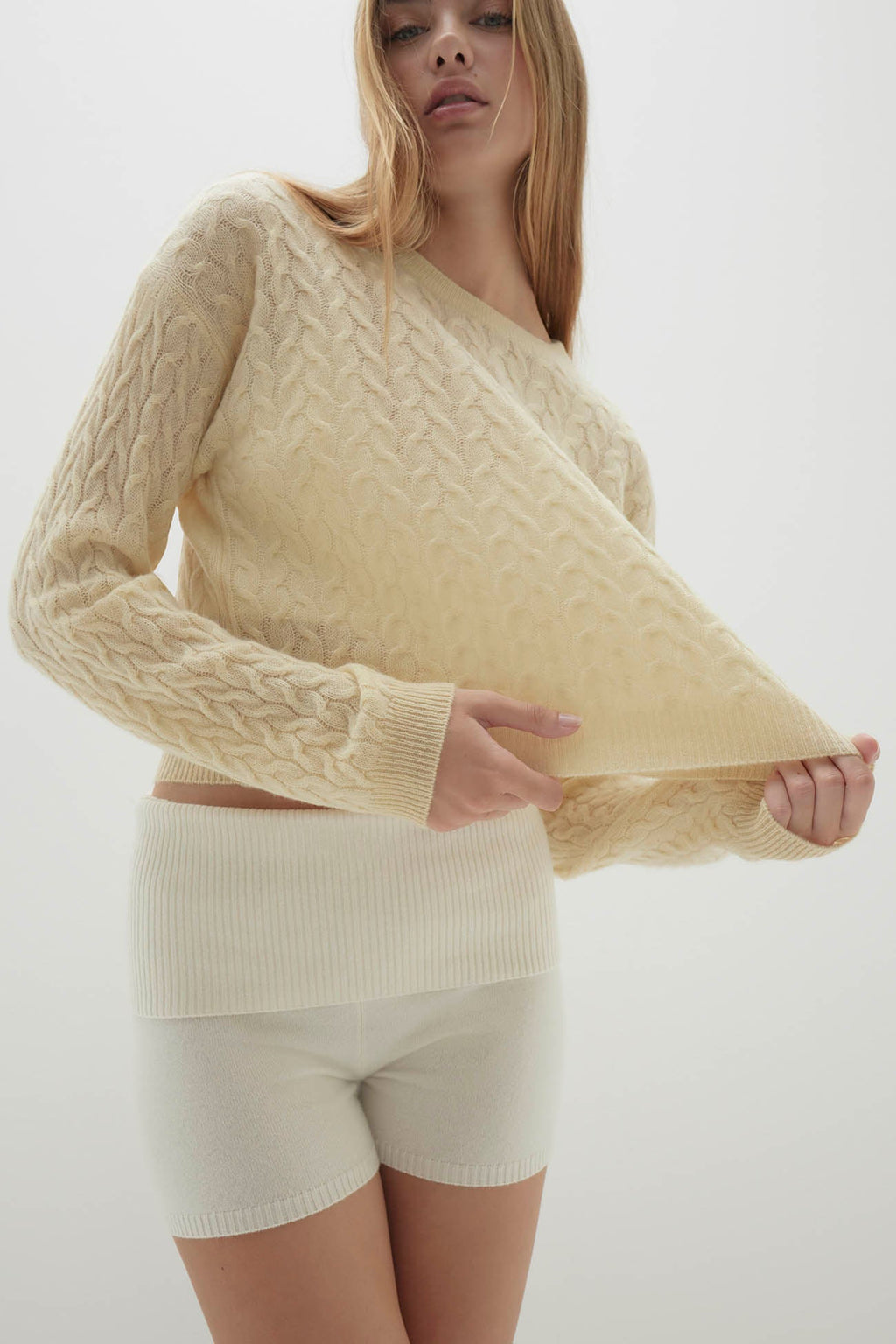 CHRISSY CROPPED CABLE KNIT SWEATER