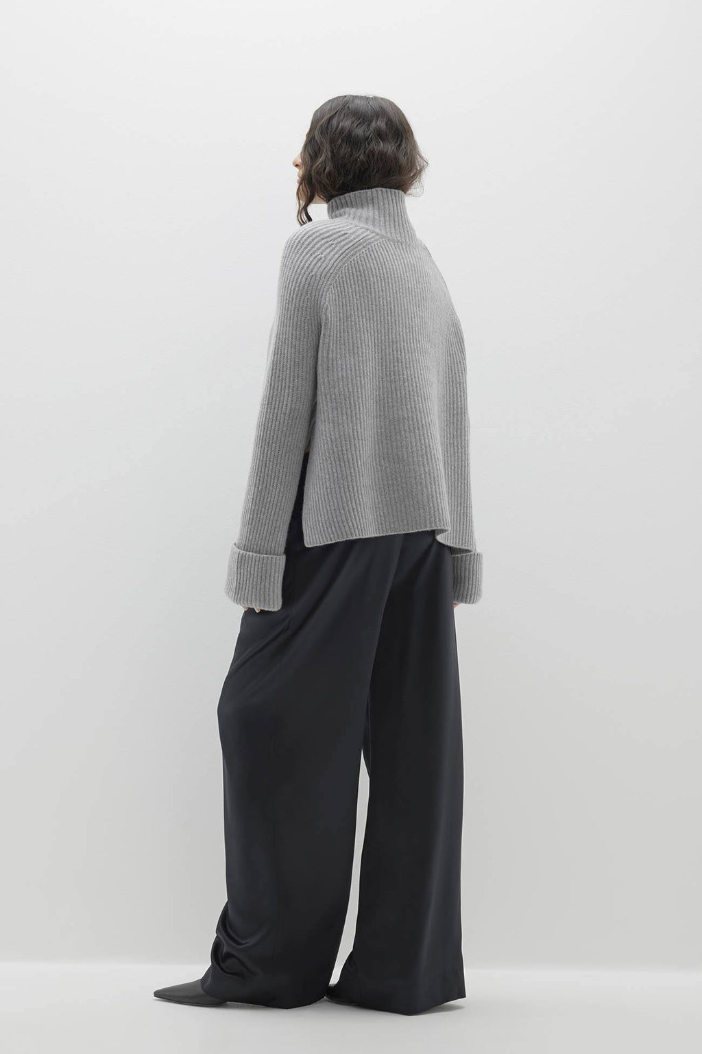 ISABELLA CASHMERE TURTLENECK