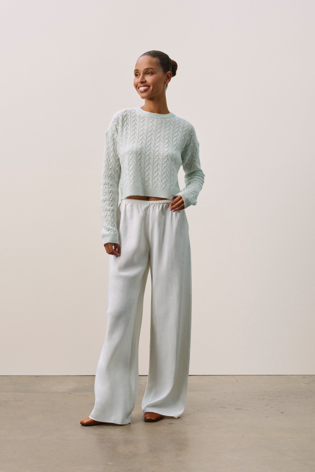 CHRISSY CROPPED CABLE KNIT SWEATER