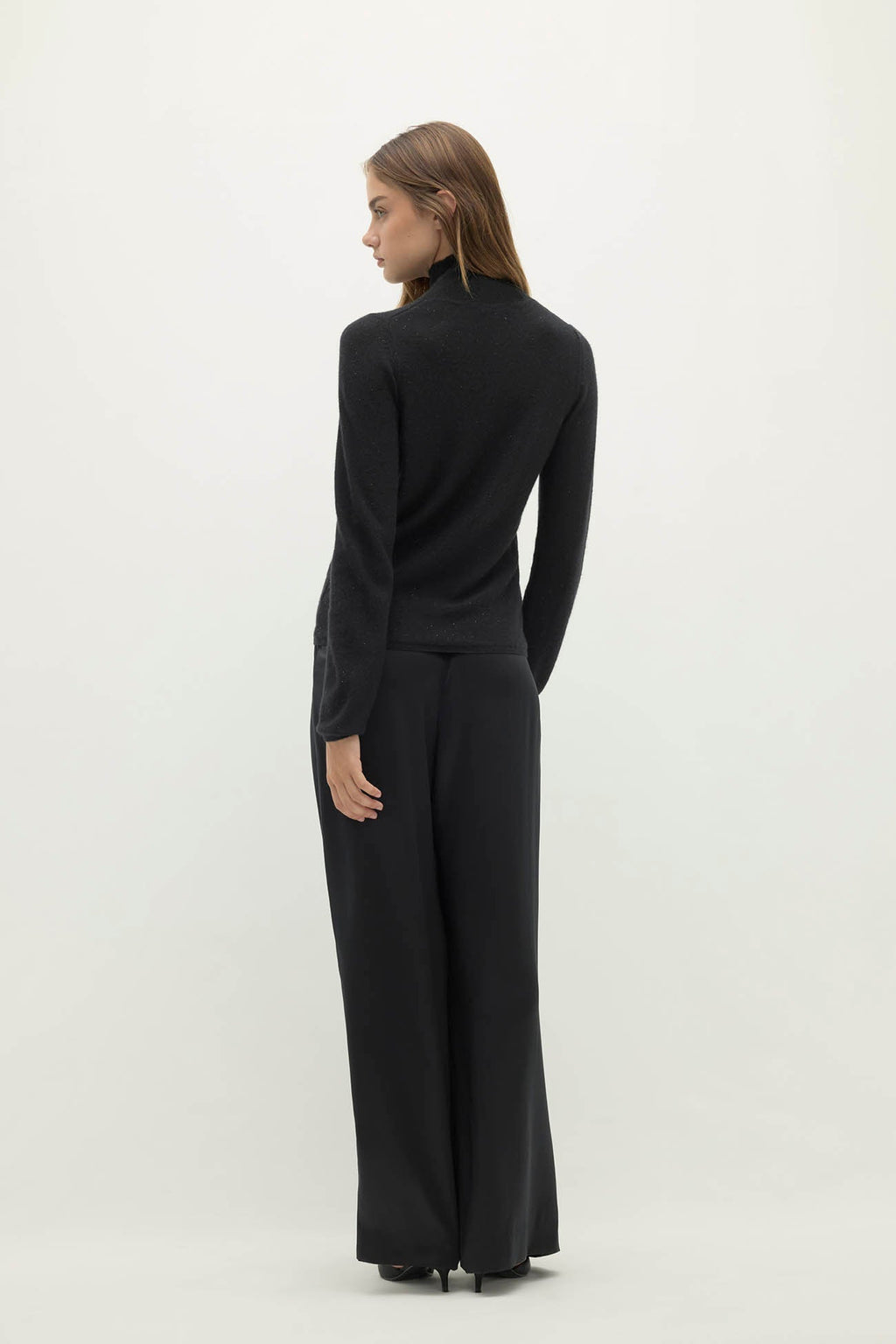 LIVIA SEQUIN TURTLENECK